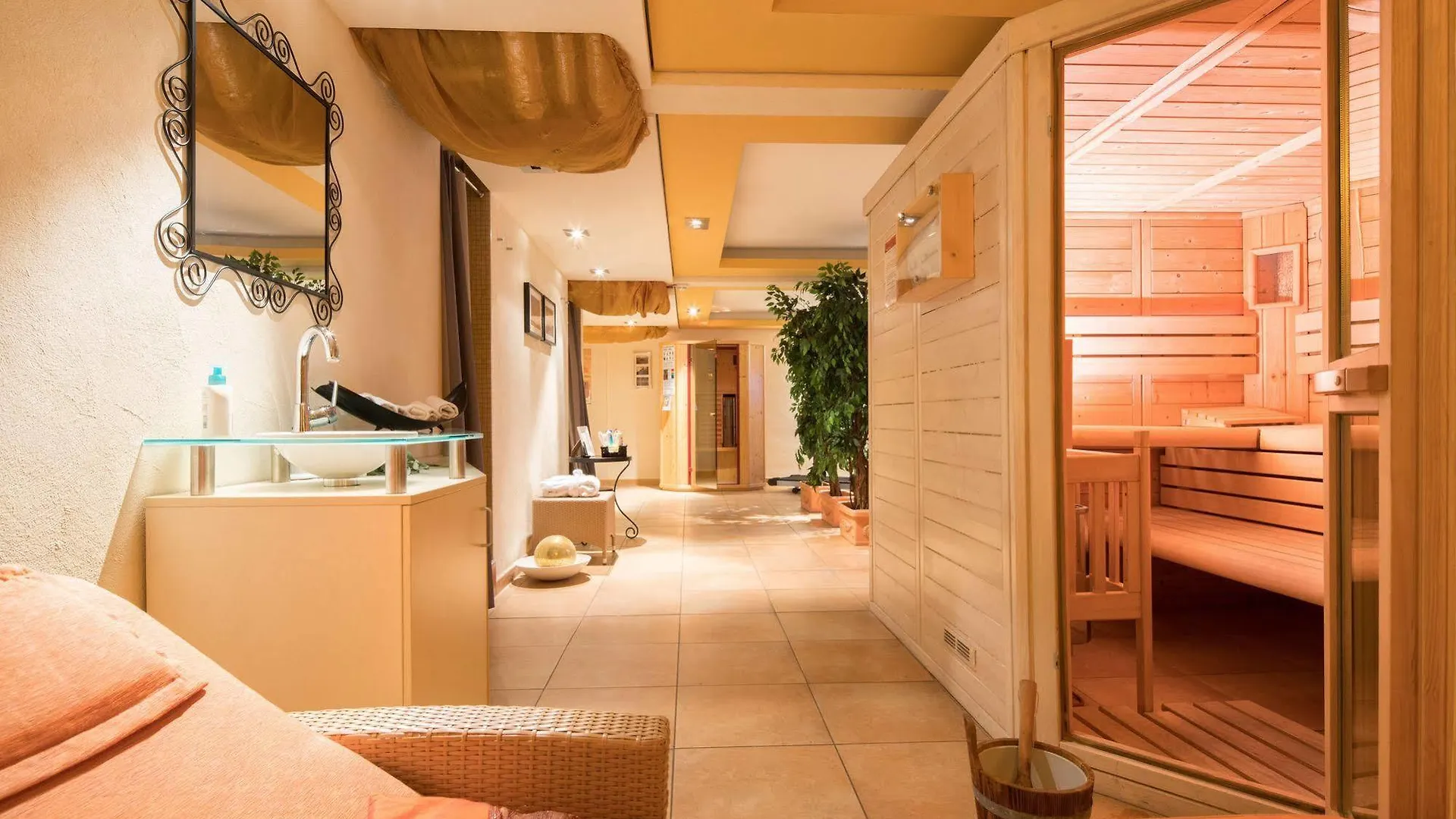 Hotel Isartor Munich